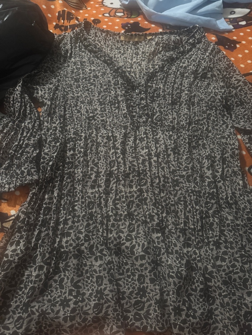 Notations Black & White Long Sleeve Floral Top